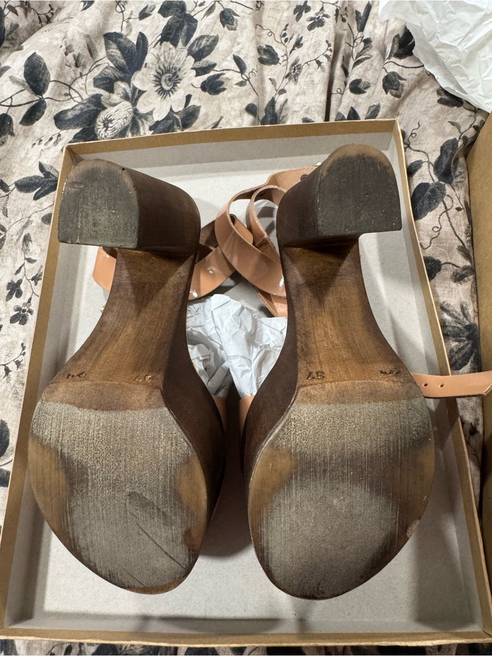 Steve Madden Nude Patent Block Heel Sandals - Picture 4 of 4
